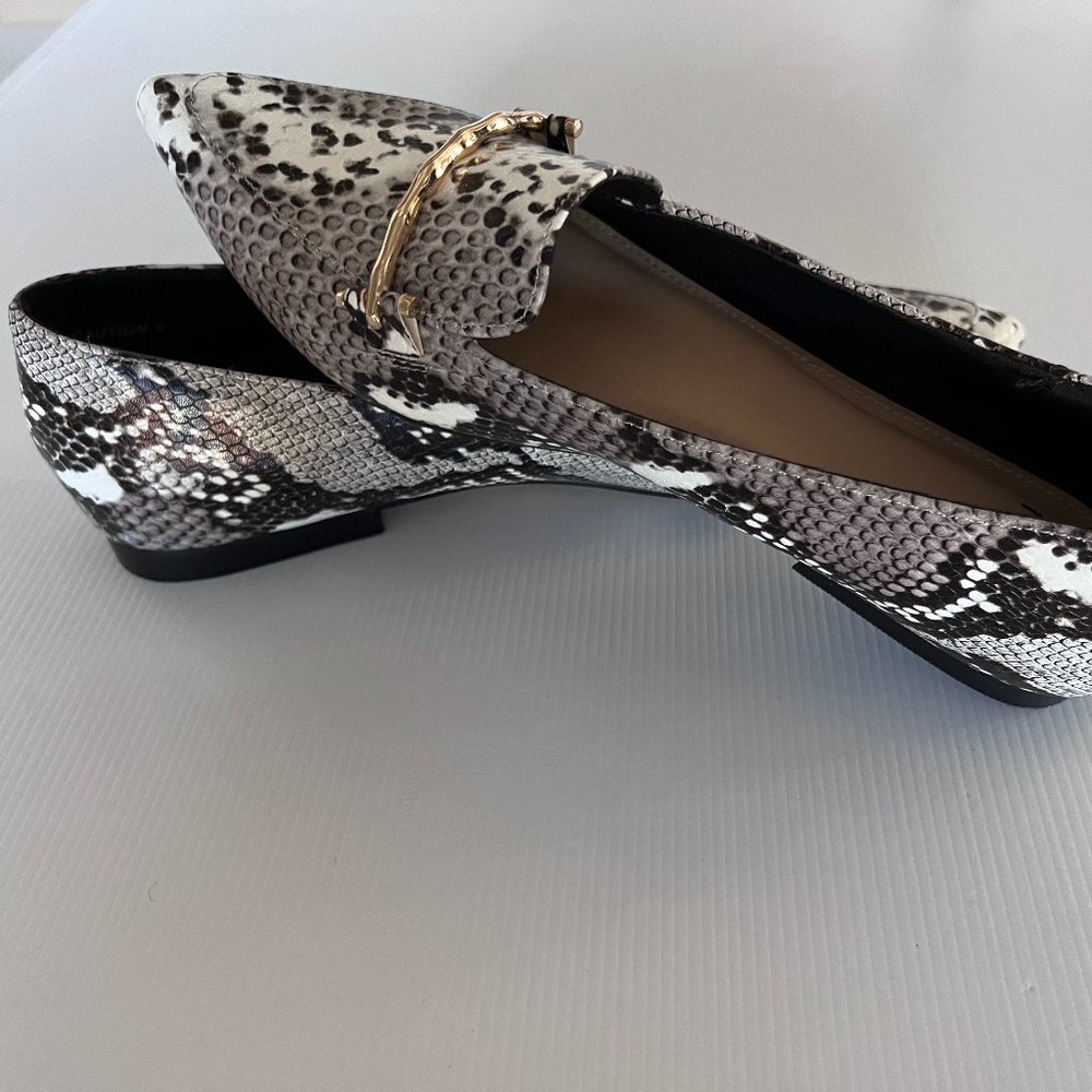 NOVO  Size 9 Snakeskin Black &  White ,Gold Detail Flat Shoes - Picture 15 of 15